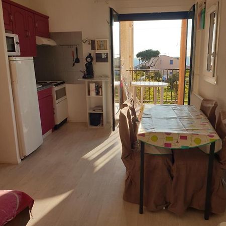 T2 - terrasse vue mer - à 500m de la plage - parking privé - arrivée autonome Saint-Pierre-la-Mer  Esterno foto