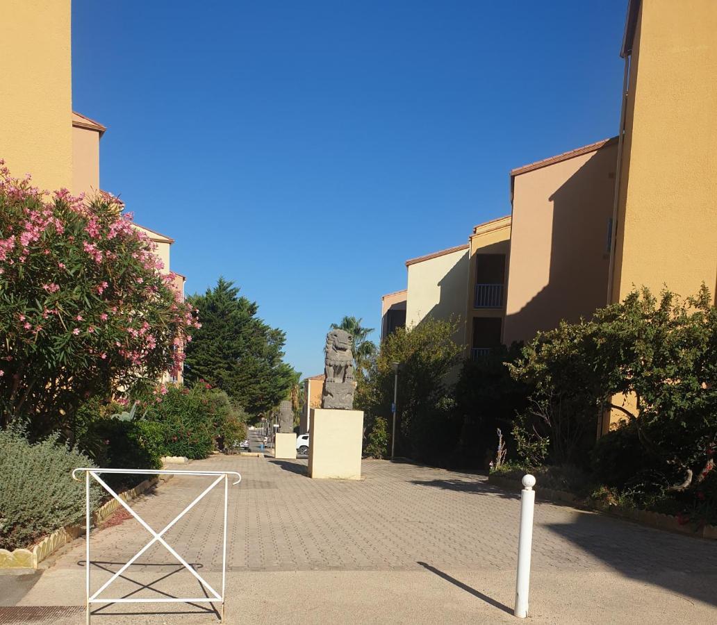 T2 - terrasse vue mer - à 500m de la plage - parking privé - arrivée autonome Saint-Pierre-la-Mer  Esterno foto