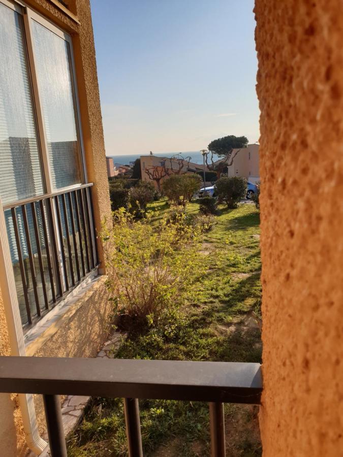 T2 - terrasse vue mer - à 500m de la plage - parking privé - arrivée autonome Saint-Pierre-la-Mer  Esterno foto